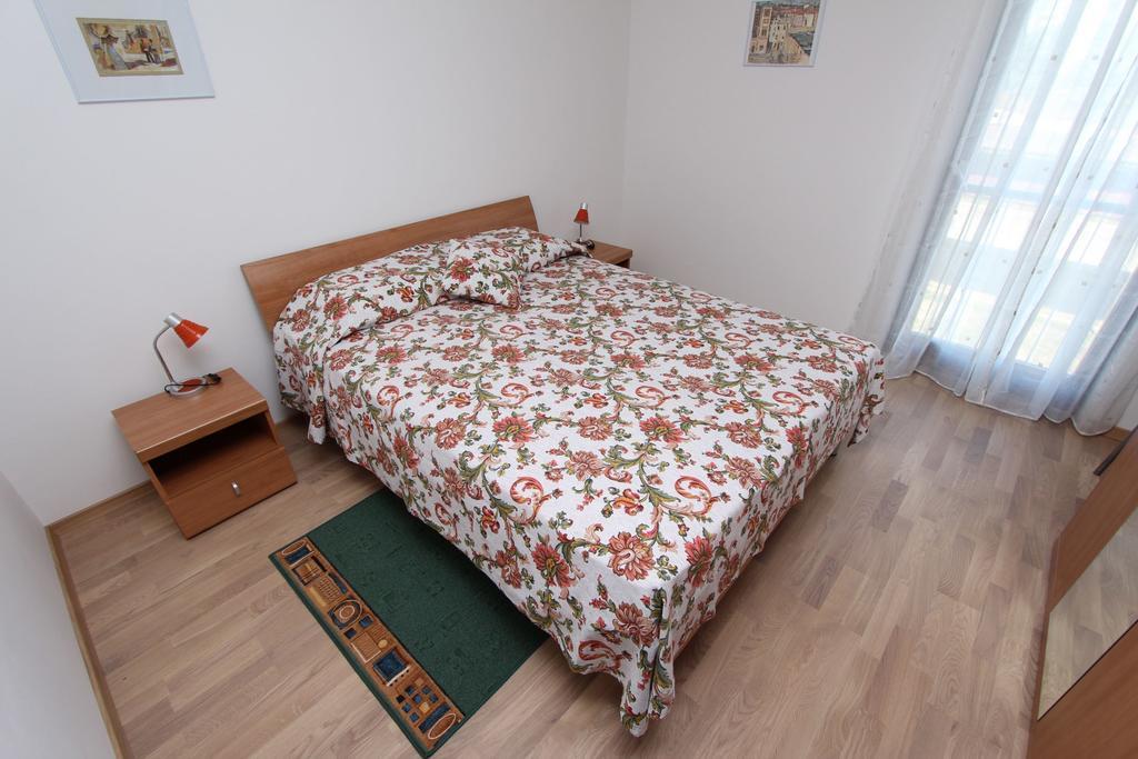Apartment Mitton 2 Ρόβινι Δωμάτιο φωτογραφία